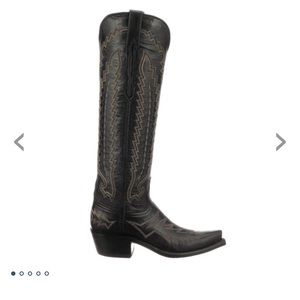 ISO Priscilla Luchesse boots size 7